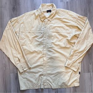 Patagonia Beige flannel 
Ask questions! Fast responses!
